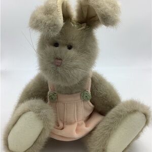 Boyd’s Best Dressed Series Bunny “Dippy D. Hopplebuns”